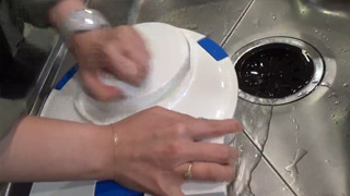 高速回転で脱水します